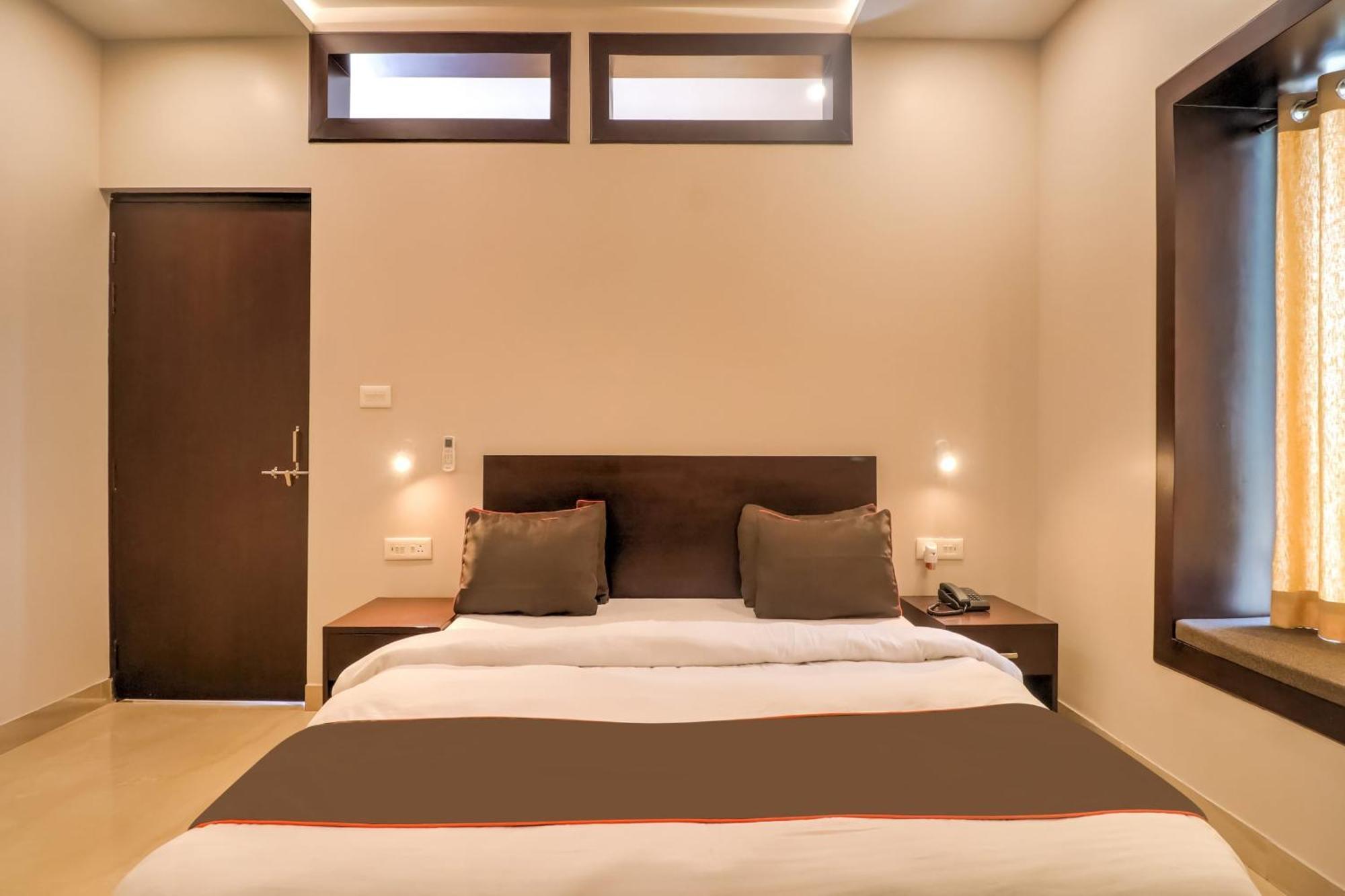 Townhouse Amaraa Farms Near Lulu Hypermarket Lucknow Eksteriør bilde