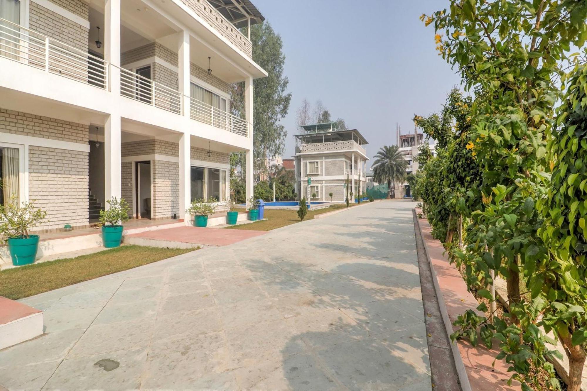 Townhouse Amaraa Farms Near Lulu Hypermarket Lucknow Eksteriør bilde