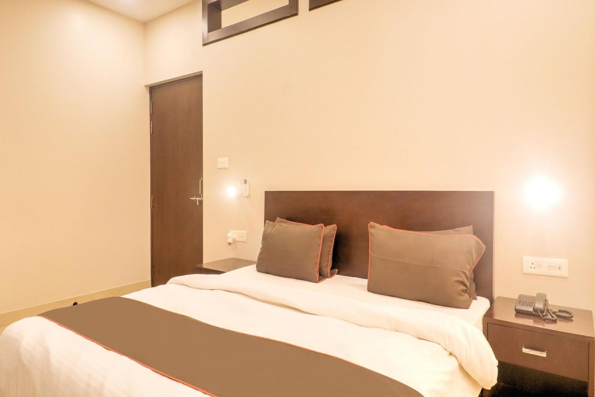 Townhouse Amaraa Farms Near Lulu Hypermarket Lucknow Eksteriør bilde