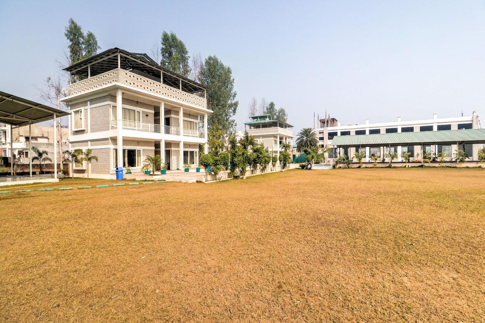 Townhouse Amaraa Farms Near Lulu Hypermarket Lucknow Eksteriør bilde