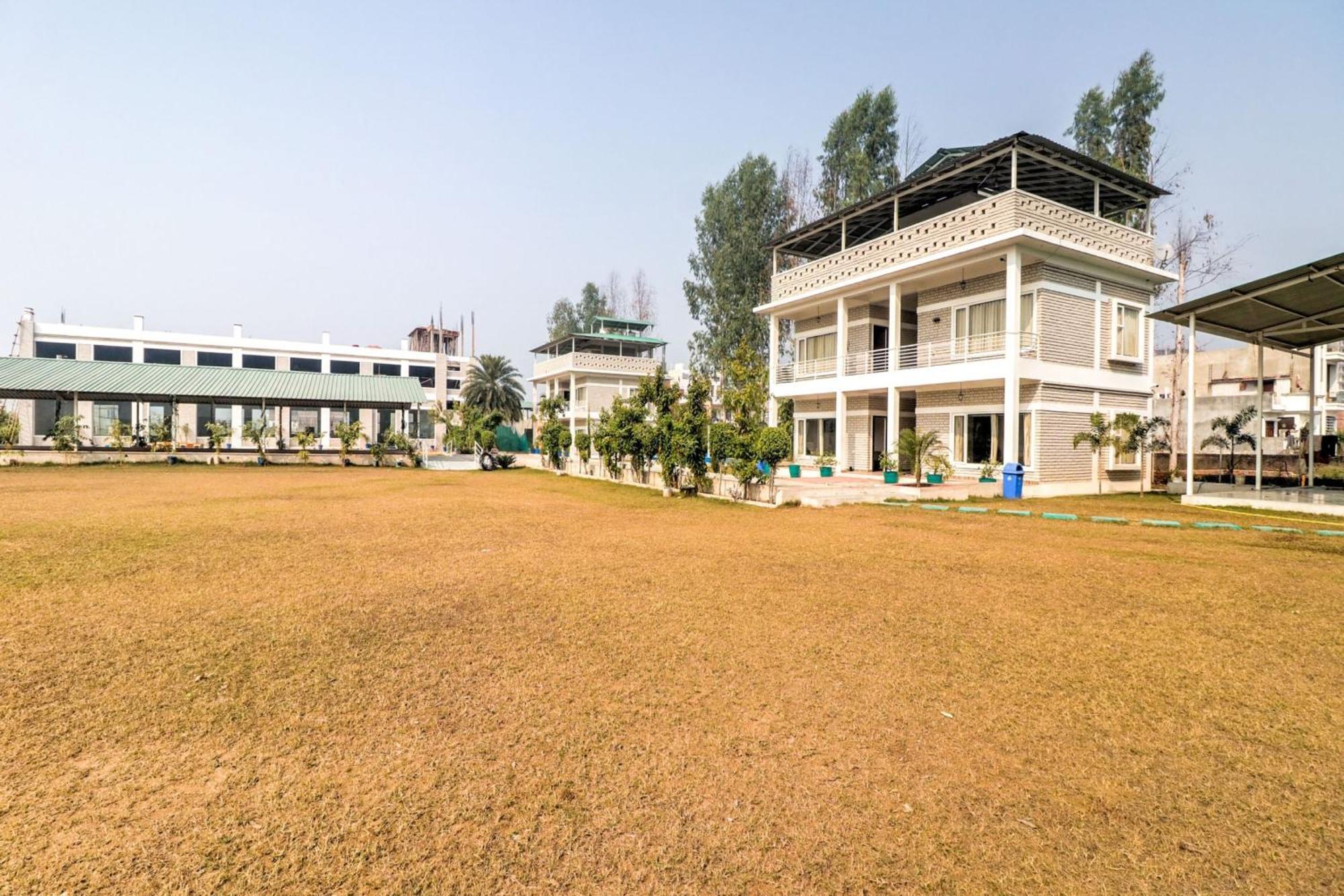 Townhouse Amaraa Farms Near Lulu Hypermarket Lucknow Eksteriør bilde
