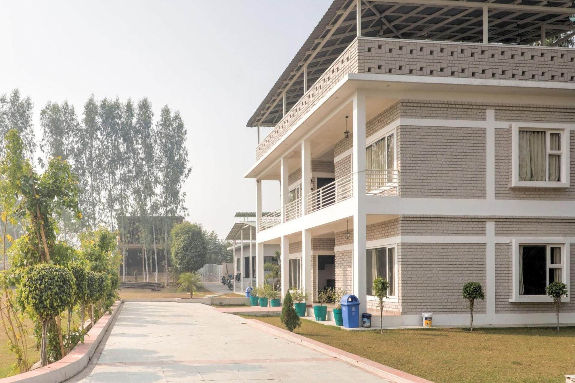Townhouse Amaraa Farms Near Lulu Hypermarket Lucknow Eksteriør bilde