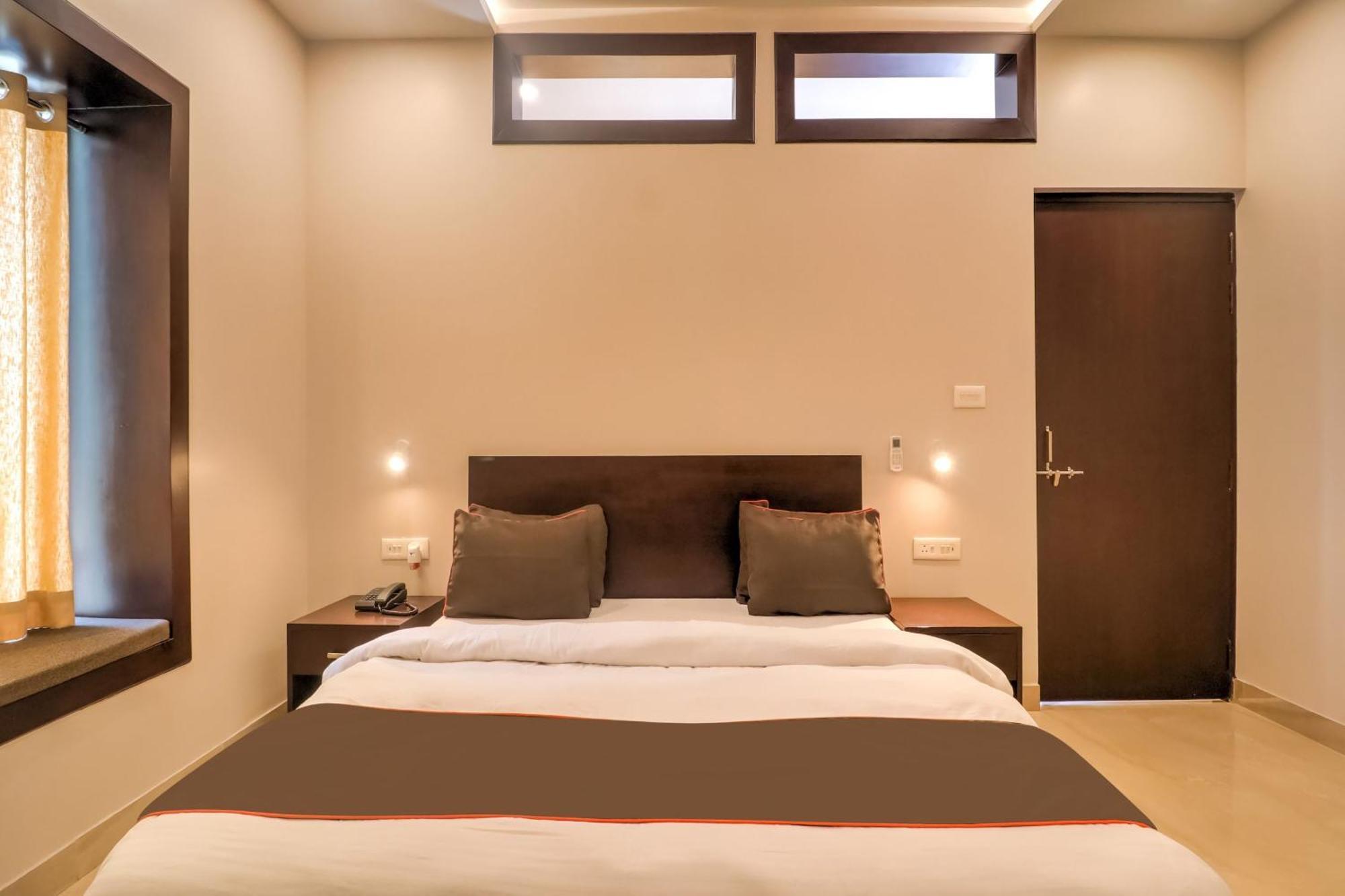 Townhouse Amaraa Farms Near Lulu Hypermarket Lucknow Eksteriør bilde